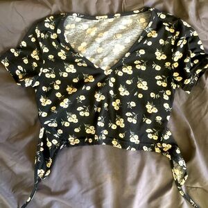 Cropped tie back T-shirt!
